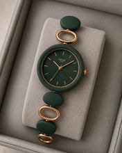 Load image into Gallery viewer, Women’s Stylish Oval Dial Bracelet Watch Elegant Fashion Watch