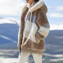 Load image into Gallery viewer, 🎅Sale - 49% OFF🔥Contrasting Padded Coat🐑🔥HOT SALE🎉