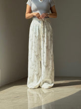 Load image into Gallery viewer, Women's Butterfly Print Wide Leg Palazzo Pants High Waist Casual Linen Blend Trousers

